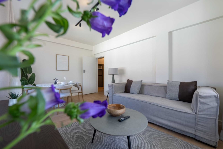 2 Bedroom Property for Sale in Sea Point Western Cape